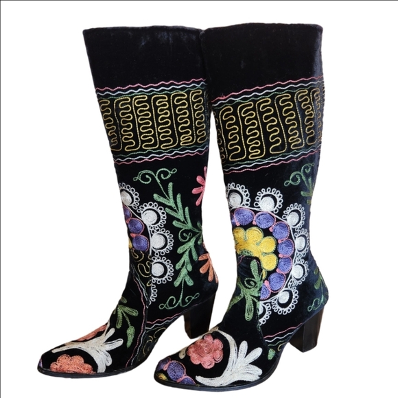 Unbranded Shoes - WOMEN'S SUZANI BLACK VELVET HAND EMBROIDERED STATEMENT KNEE BOOTS SIZE 8.5 / 39